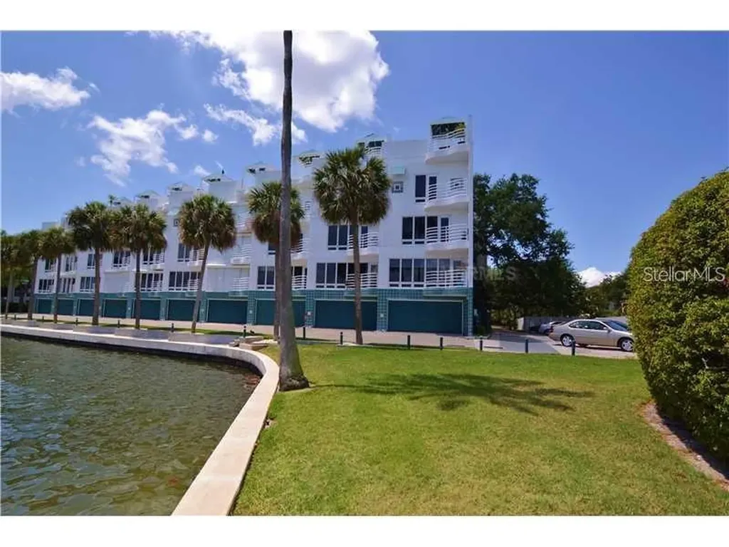 4950 Bayshore Boulevard Tampa FL 33611
