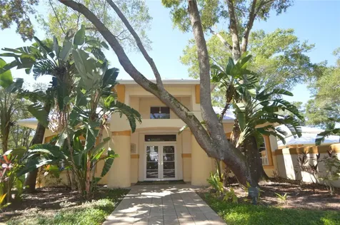 5616 Pinnacle Heights Circle Tampa FL 33624