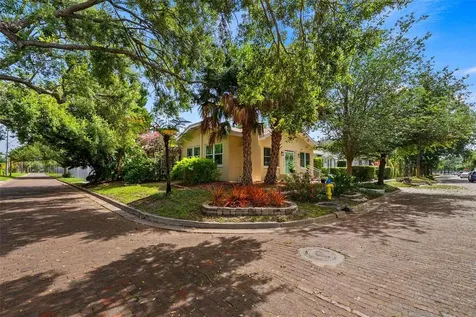 2915 W Angeles Street Tampa FL 33629