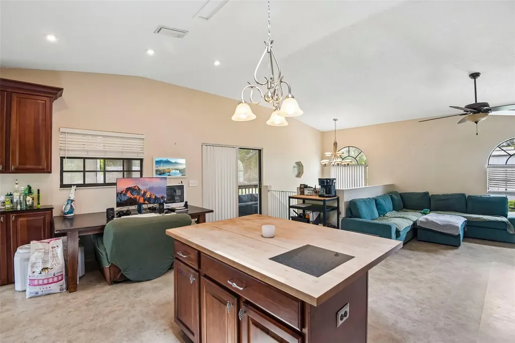 5831 114th Terrace N Pinellas Park FL 33782