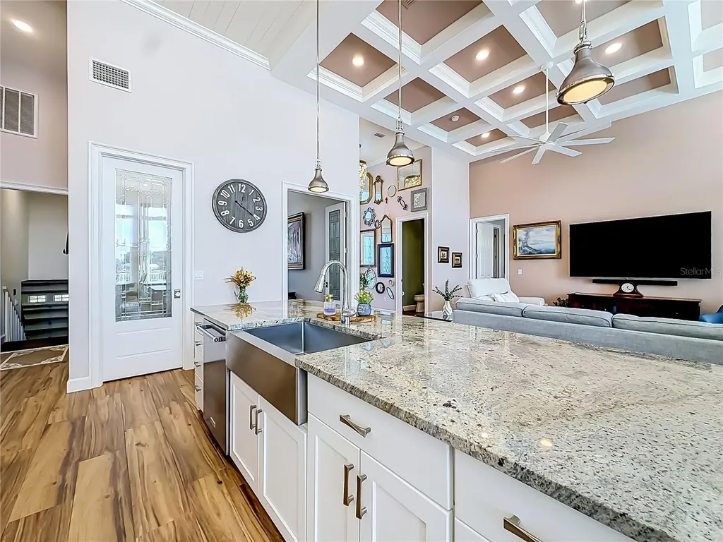 838 SW Kings Bay Drive Crystal River FL 34429