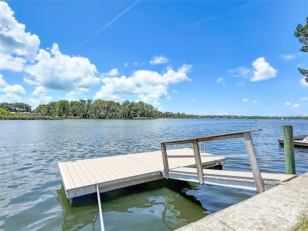 838 SW Kings Bay Drive Crystal River FL 34429