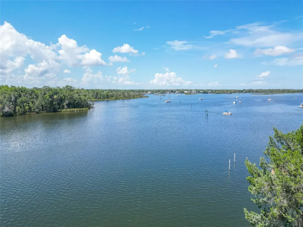 838 SW Kings Bay Drive Crystal River FL 34429