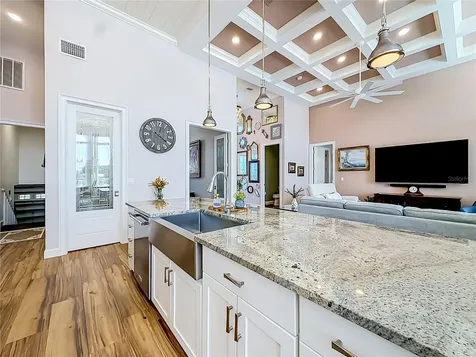 838 SW Kings Bay Drive Crystal River FL 34429