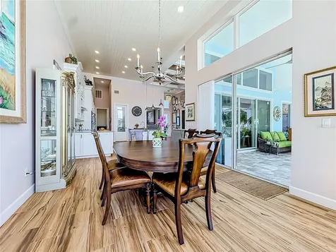 838 SW Kings Bay Drive Crystal River FL 34429