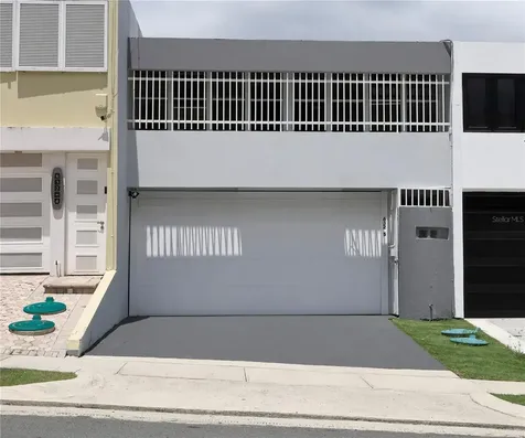 632-5 Ave. San Patricio Guaynabo PR 00968