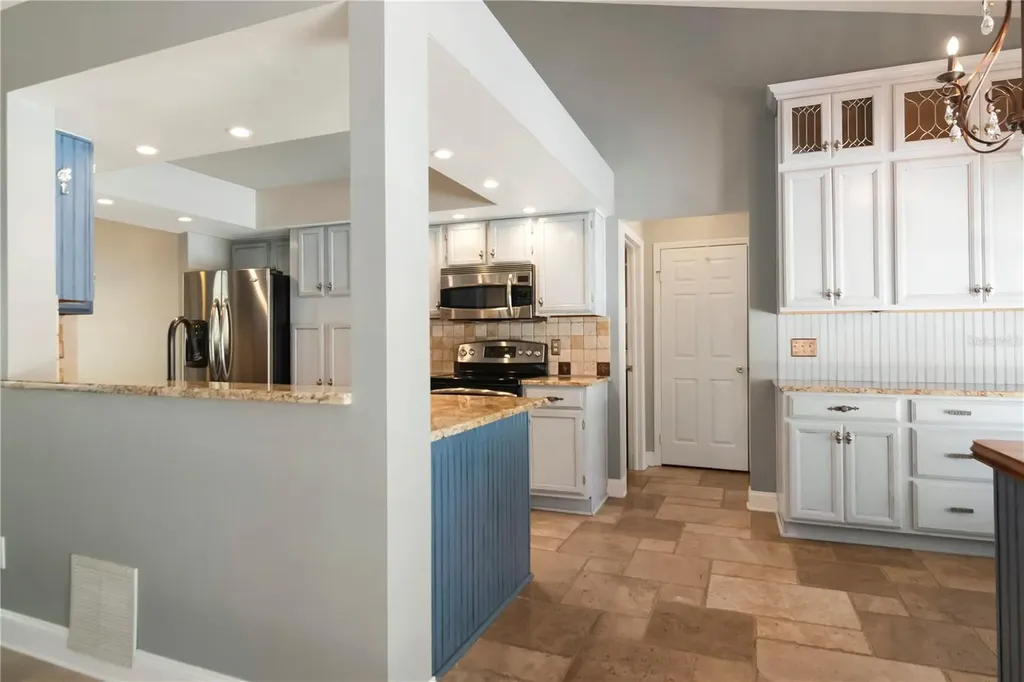 2608 Berryvine Place Valrico FL 33596