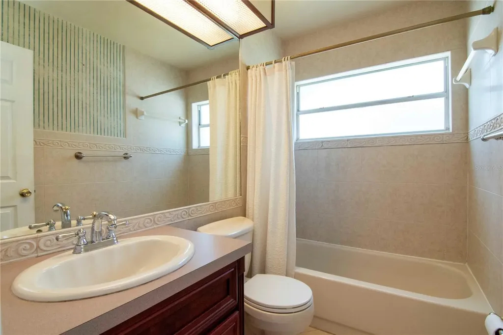 2608 Berryvine Place Valrico FL 33596