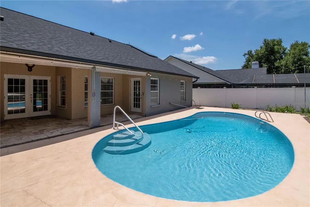 2608 Berryvine Place Valrico FL 33596