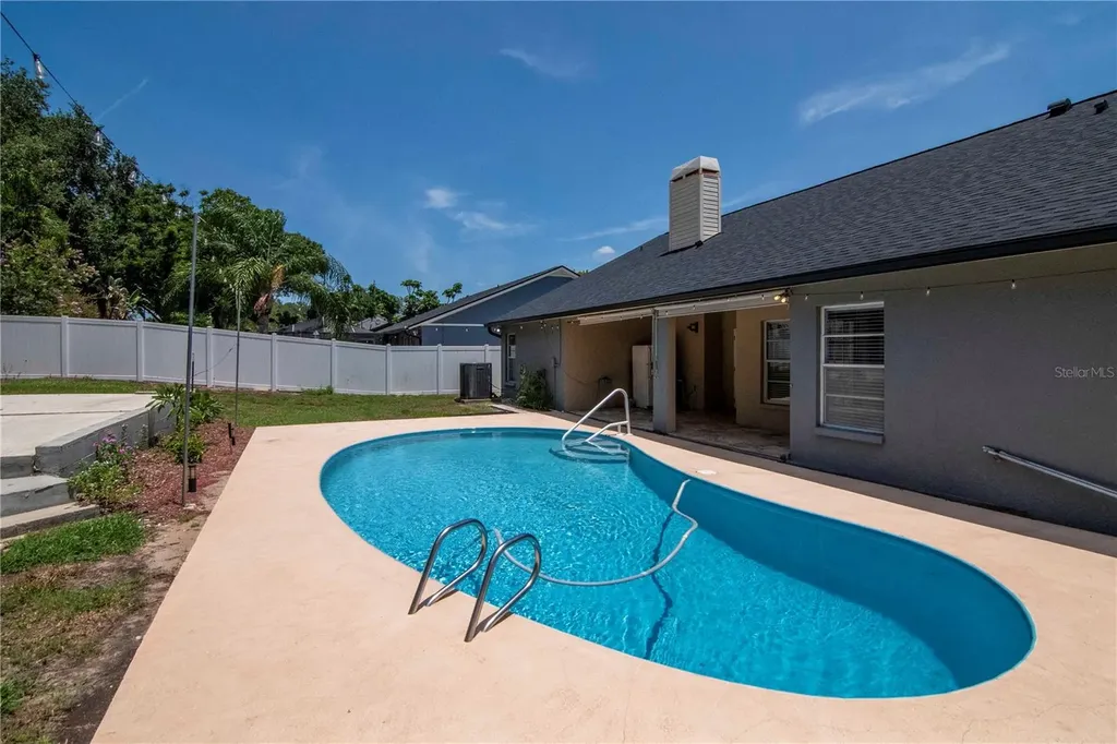 2608 Berryvine Place Valrico FL 33596