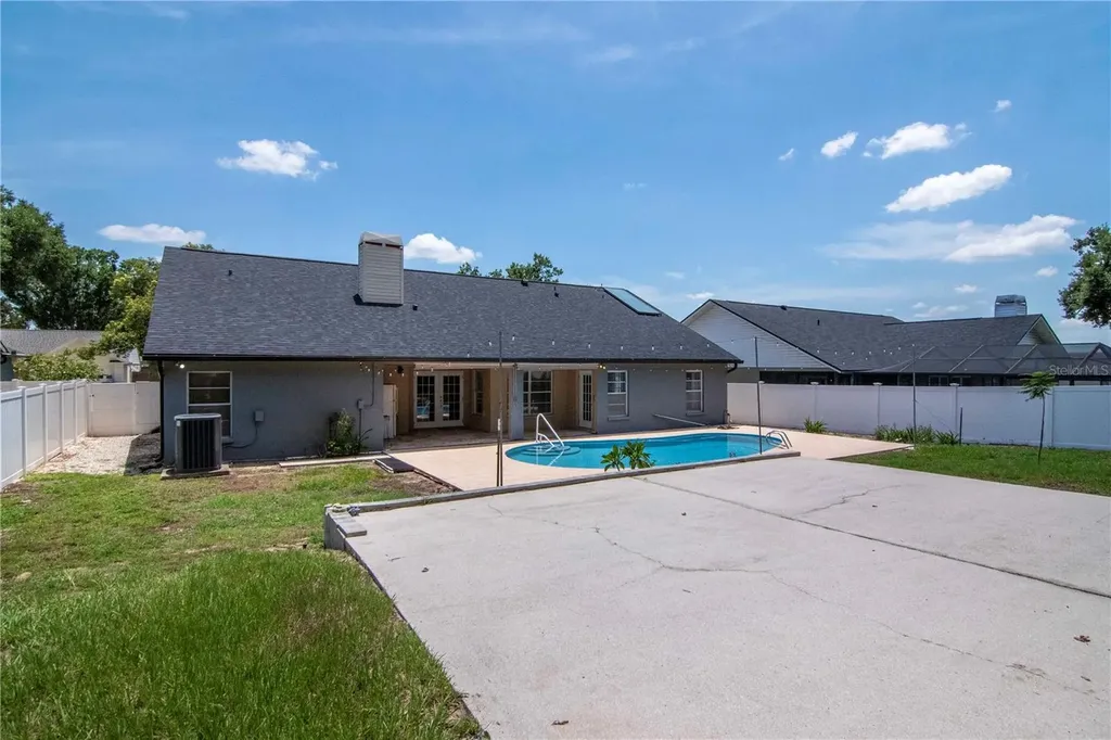 2608 Berryvine Place Valrico FL 33596