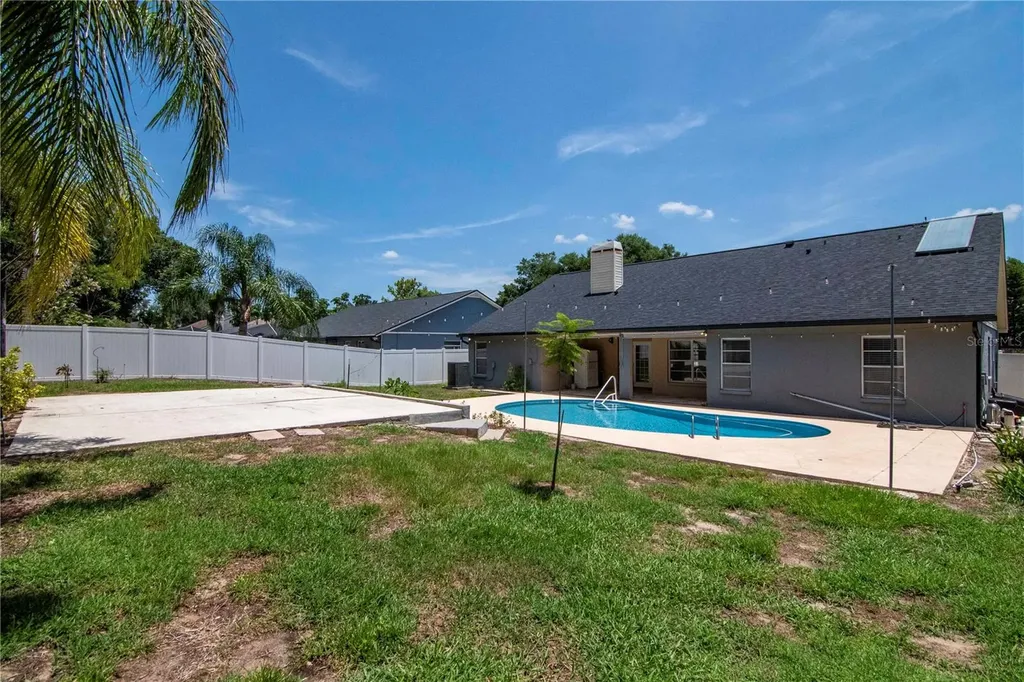 2608 Berryvine Place Valrico FL 33596