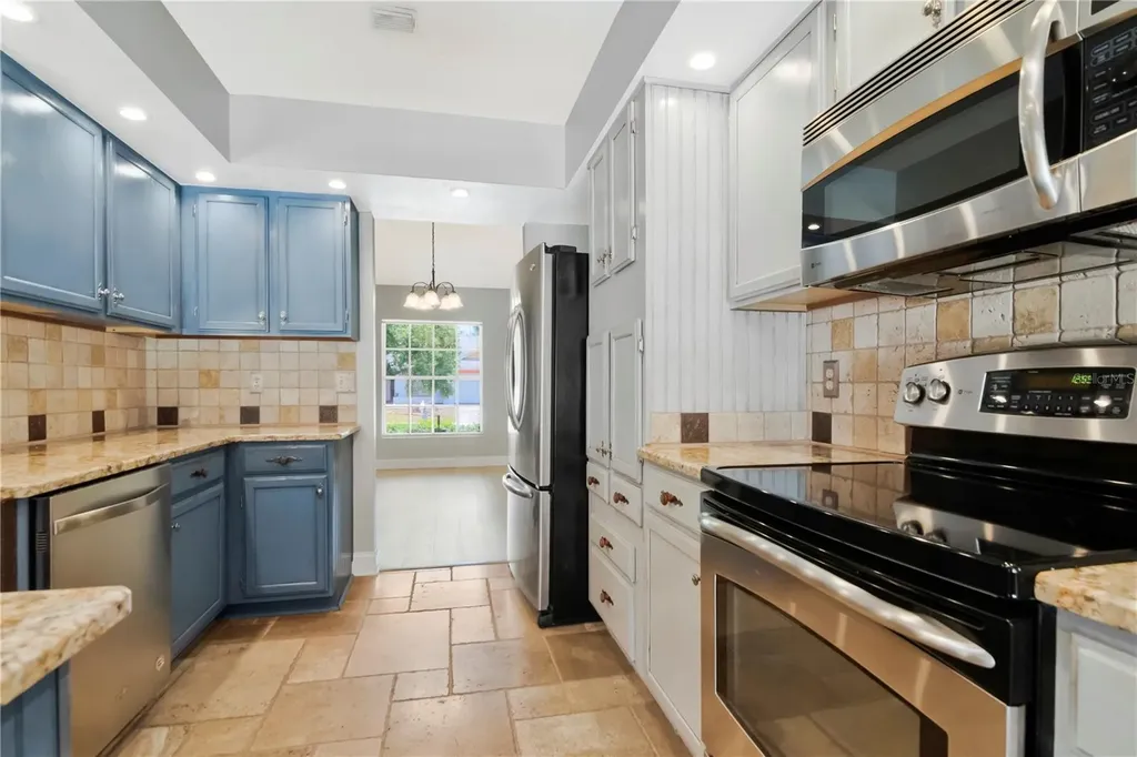 2608 Berryvine Place Valrico FL 33596
