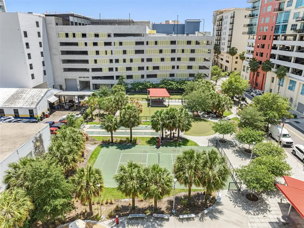 1120 E Kennedy Boulevard Tampa FL 33602