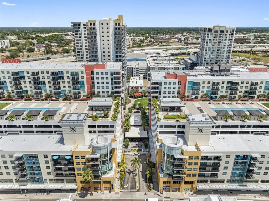 1120 E Kennedy Boulevard Tampa FL 33602