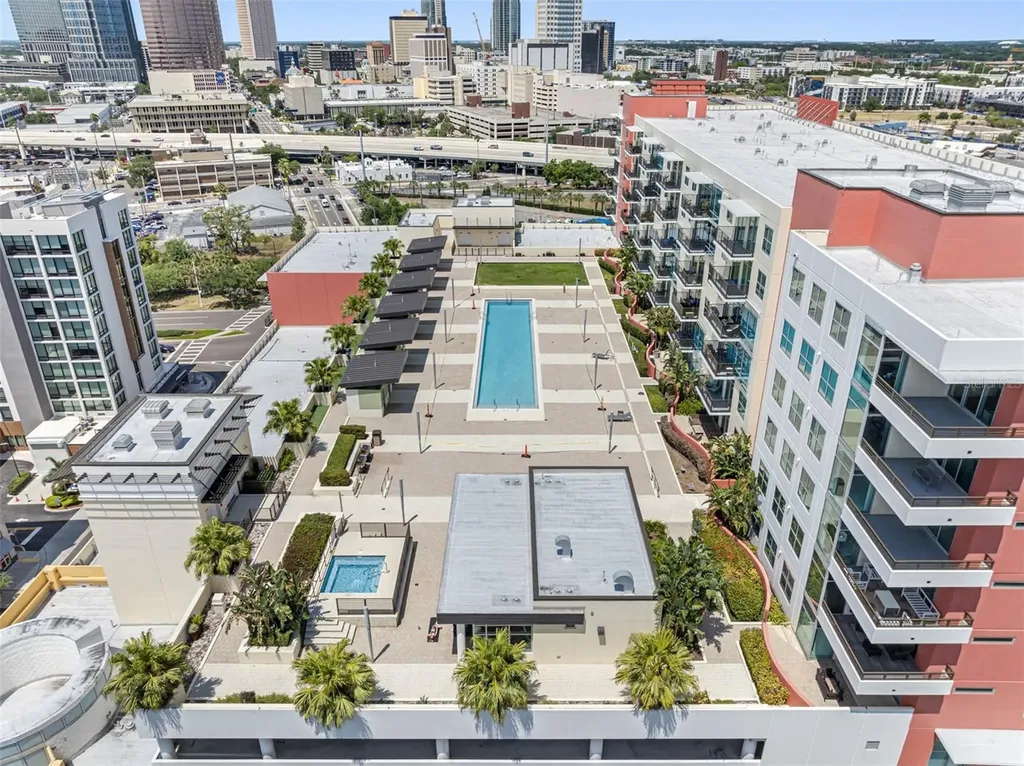 1120 E Kennedy Boulevard Tampa FL 33602