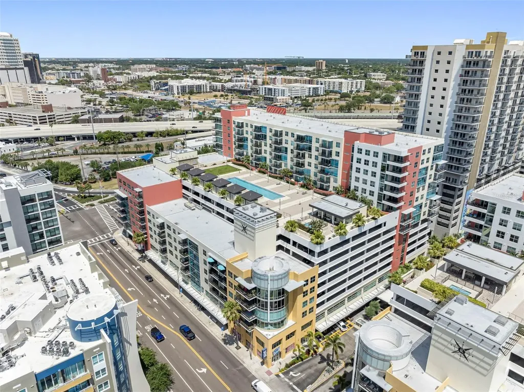 1120 E Kennedy Boulevard Tampa FL 33602