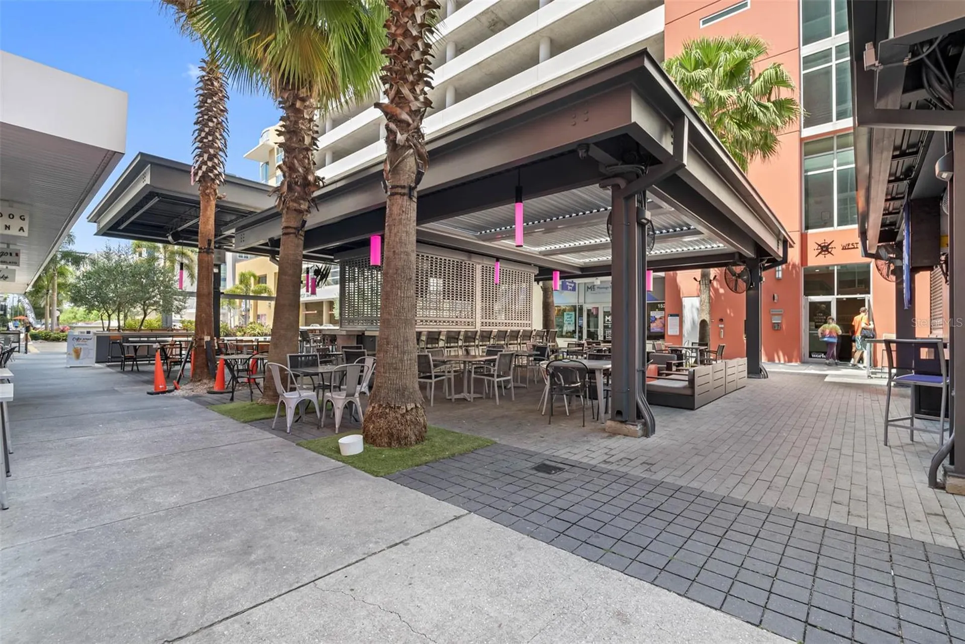 1120 E Kennedy Boulevard Tampa FL 33602