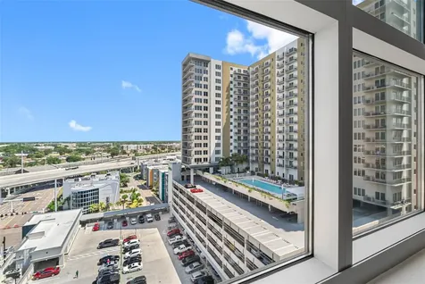 1120 E Kennedy Boulevard Tampa FL 33602