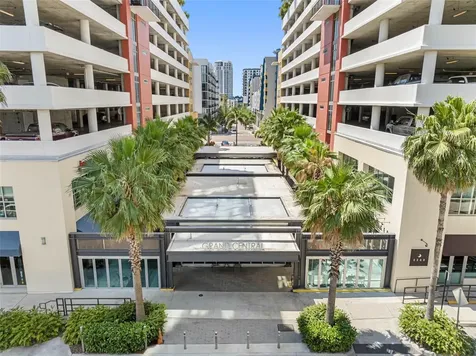 1120 E Kennedy Boulevard Tampa FL 33602