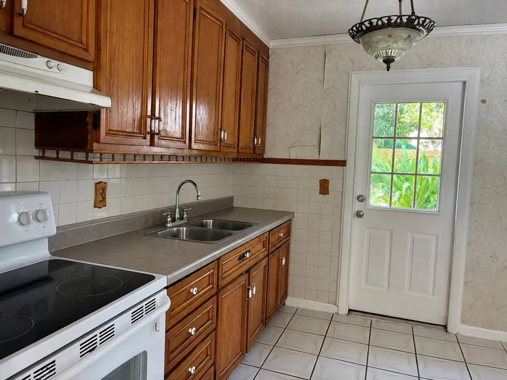 1406 Murillo Loop Ruskin FL 33570