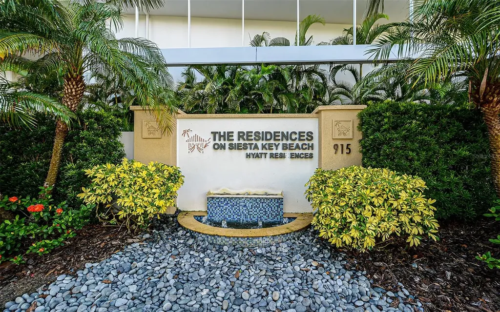 915 Seaside Drive Sarasota FL 34242