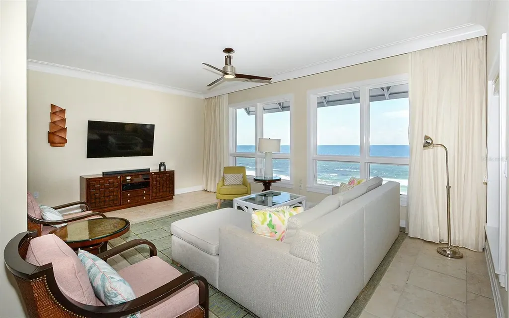 915 Seaside Drive Sarasota FL 34242