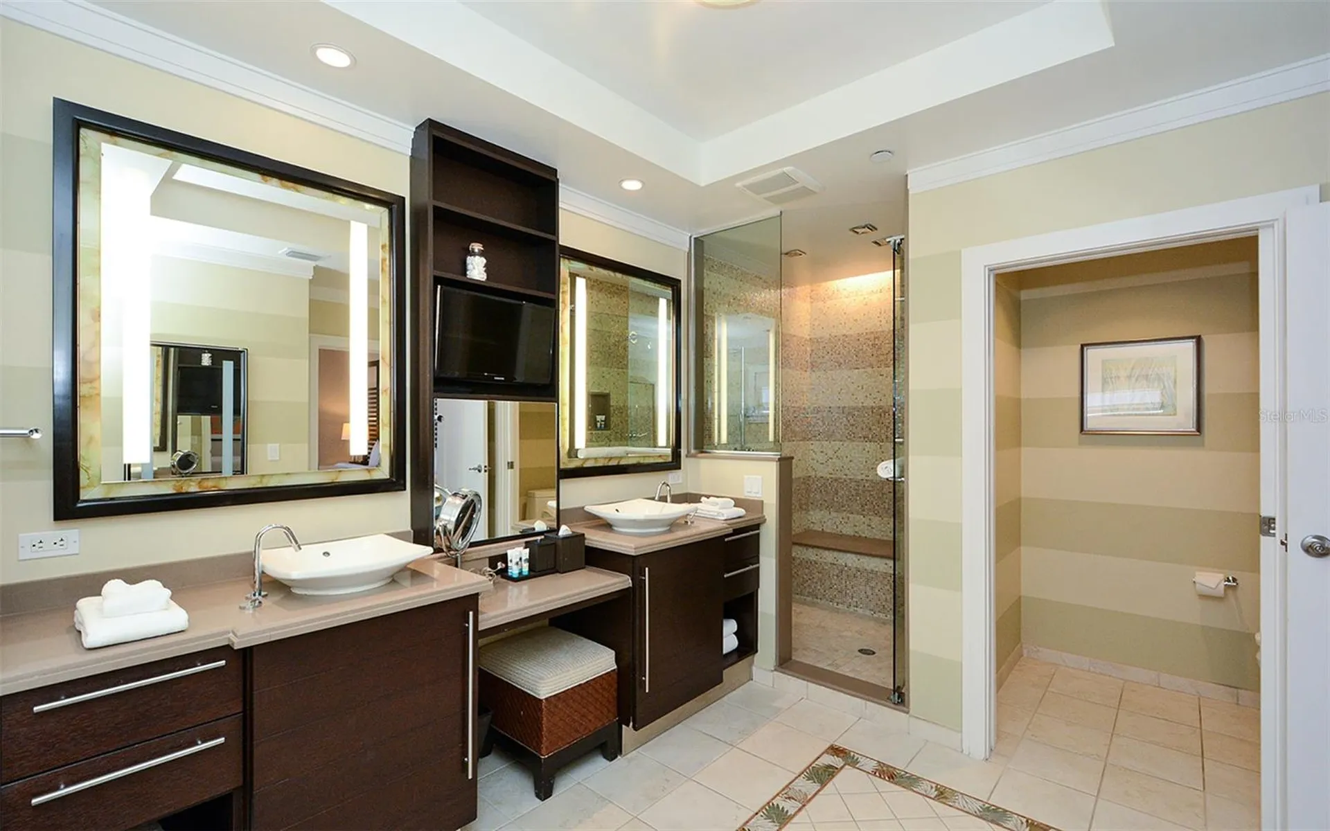 915 Seaside Drive Sarasota FL 34242