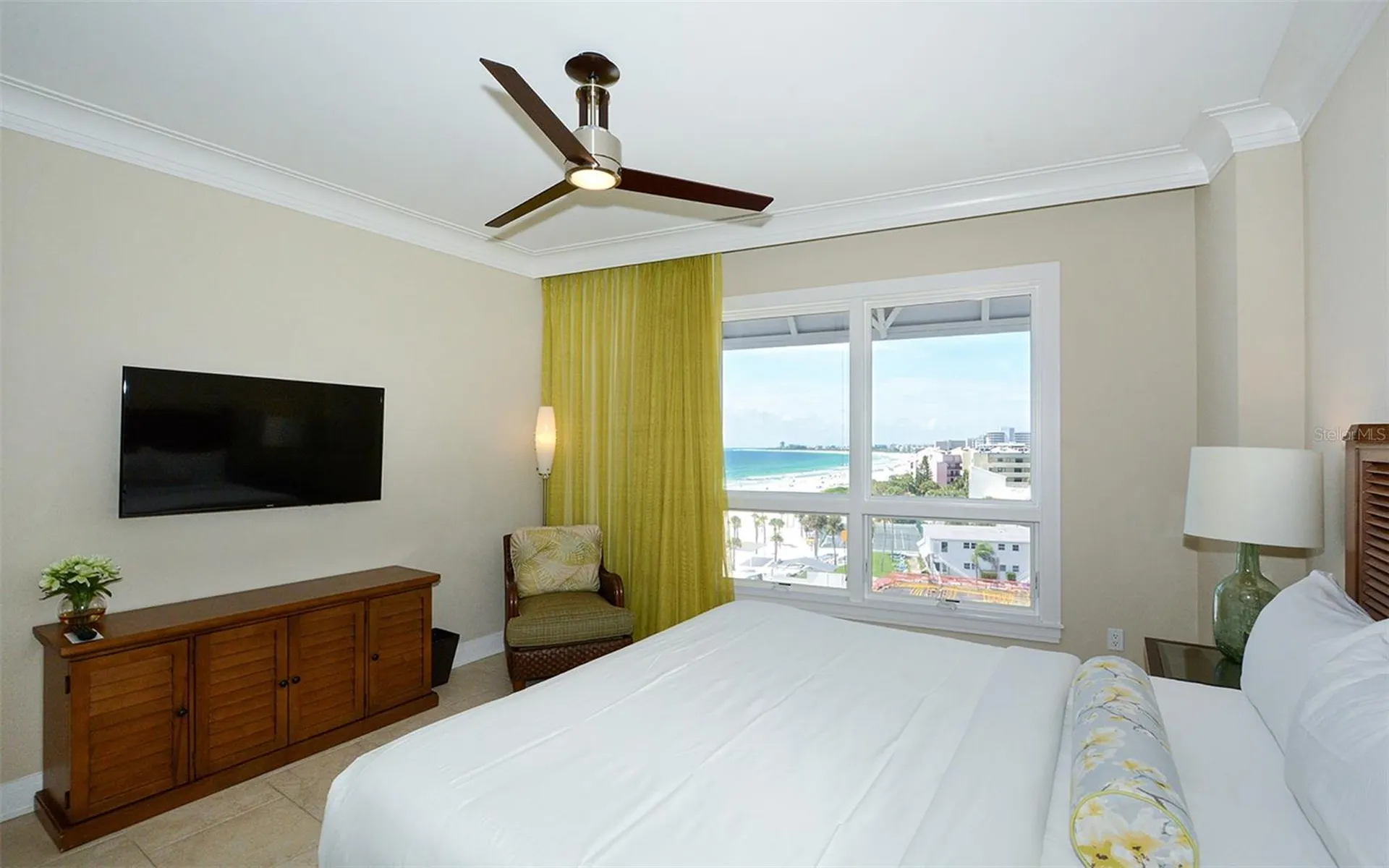 915 Seaside Drive Sarasota FL 34242