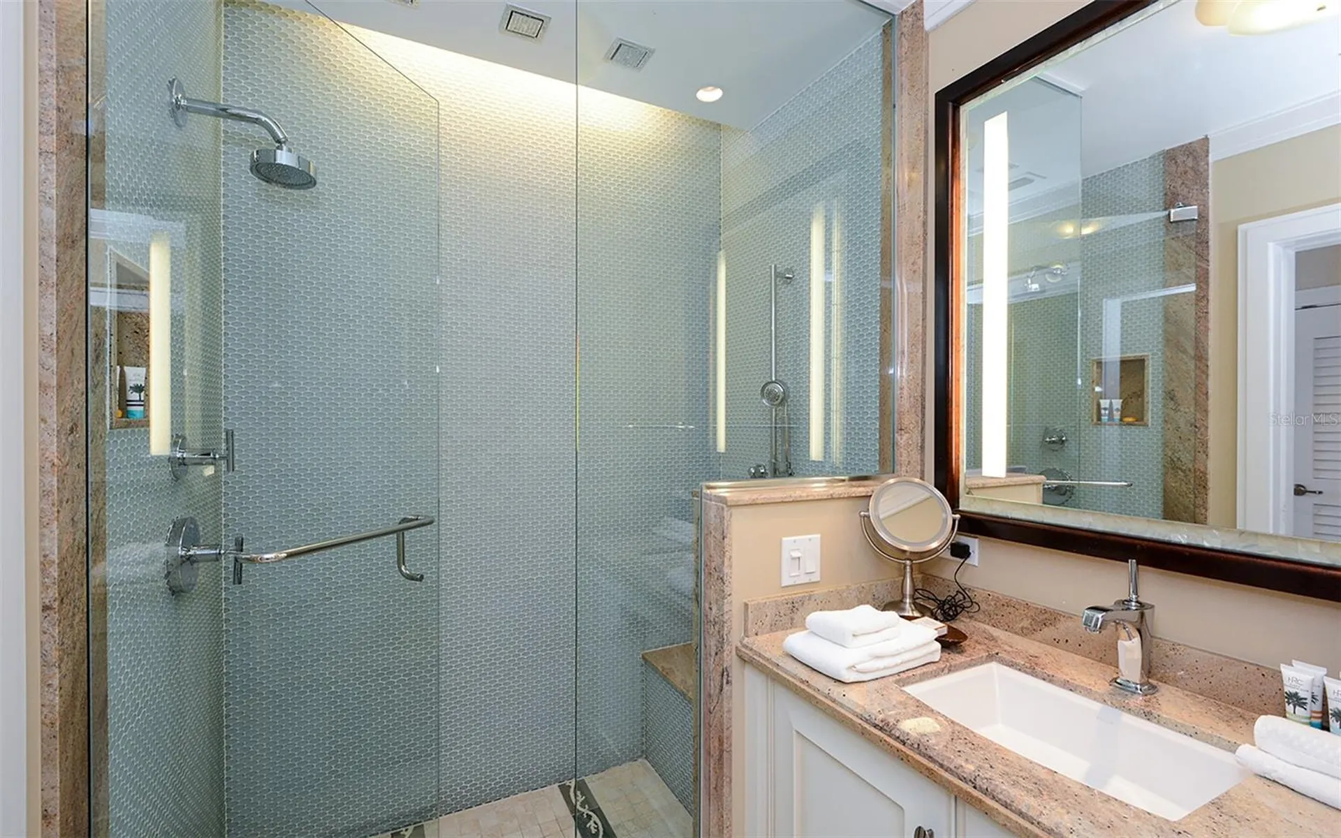915 Seaside Drive Sarasota FL 34242