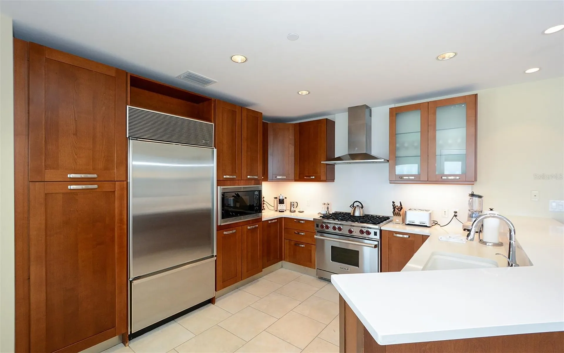 915 Seaside Drive Sarasota FL 34242