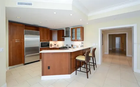 915 Seaside Drive Sarasota FL 34242