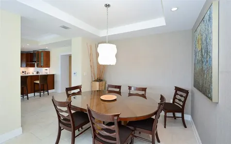 915 Seaside Drive Sarasota FL 34242