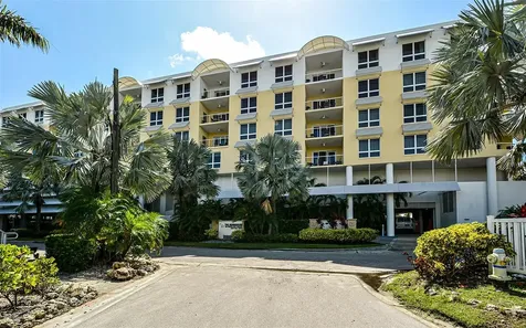 915 Seaside Drive Sarasota FL 34242