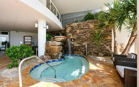 915 Seaside Drive Sarasota FL 34242