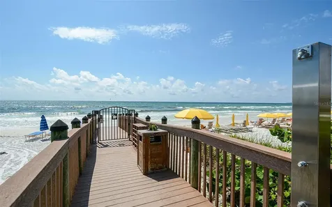 915 Seaside Drive Sarasota FL 34242