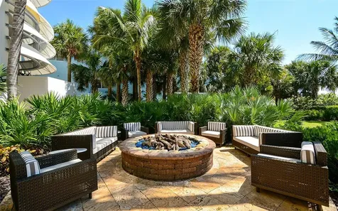 915 Seaside Drive Sarasota FL 34242