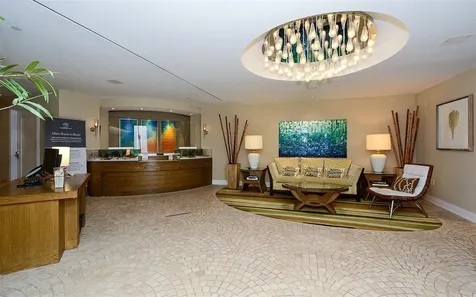 915 Seaside Drive Sarasota FL 34242