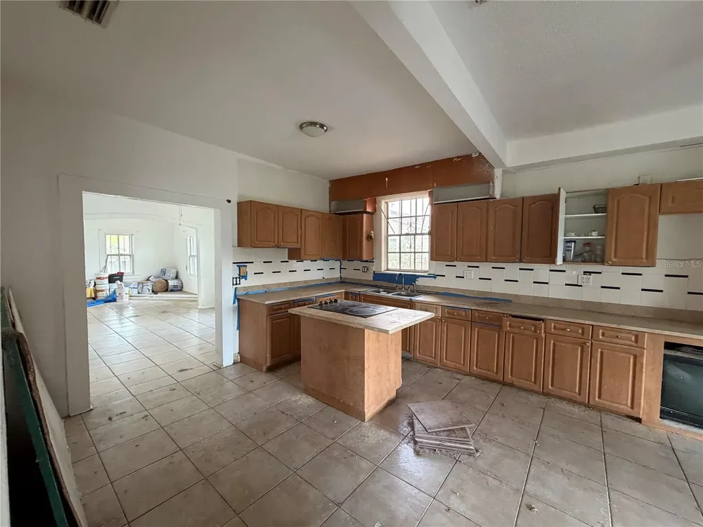 5714 16th Avenue S Tampa FL 33619