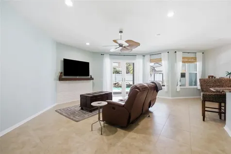 3661 Crescent Park Boulevard Orlando FL 32812