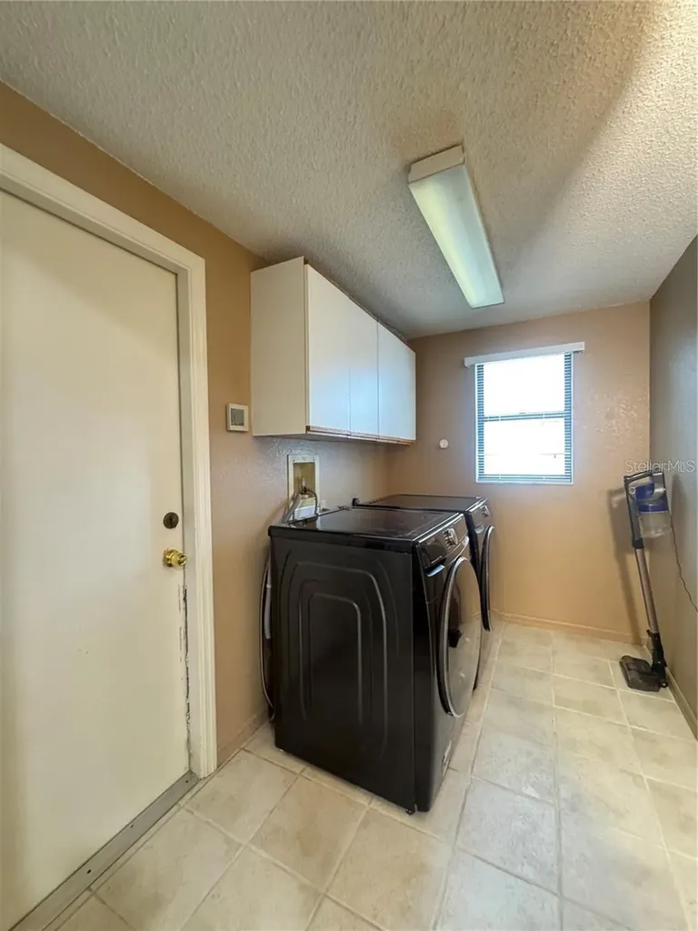 6077 Marella Drive Sarasota FL 34243