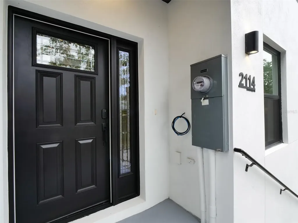 2114 4th Street S St Petersburg FL 33705