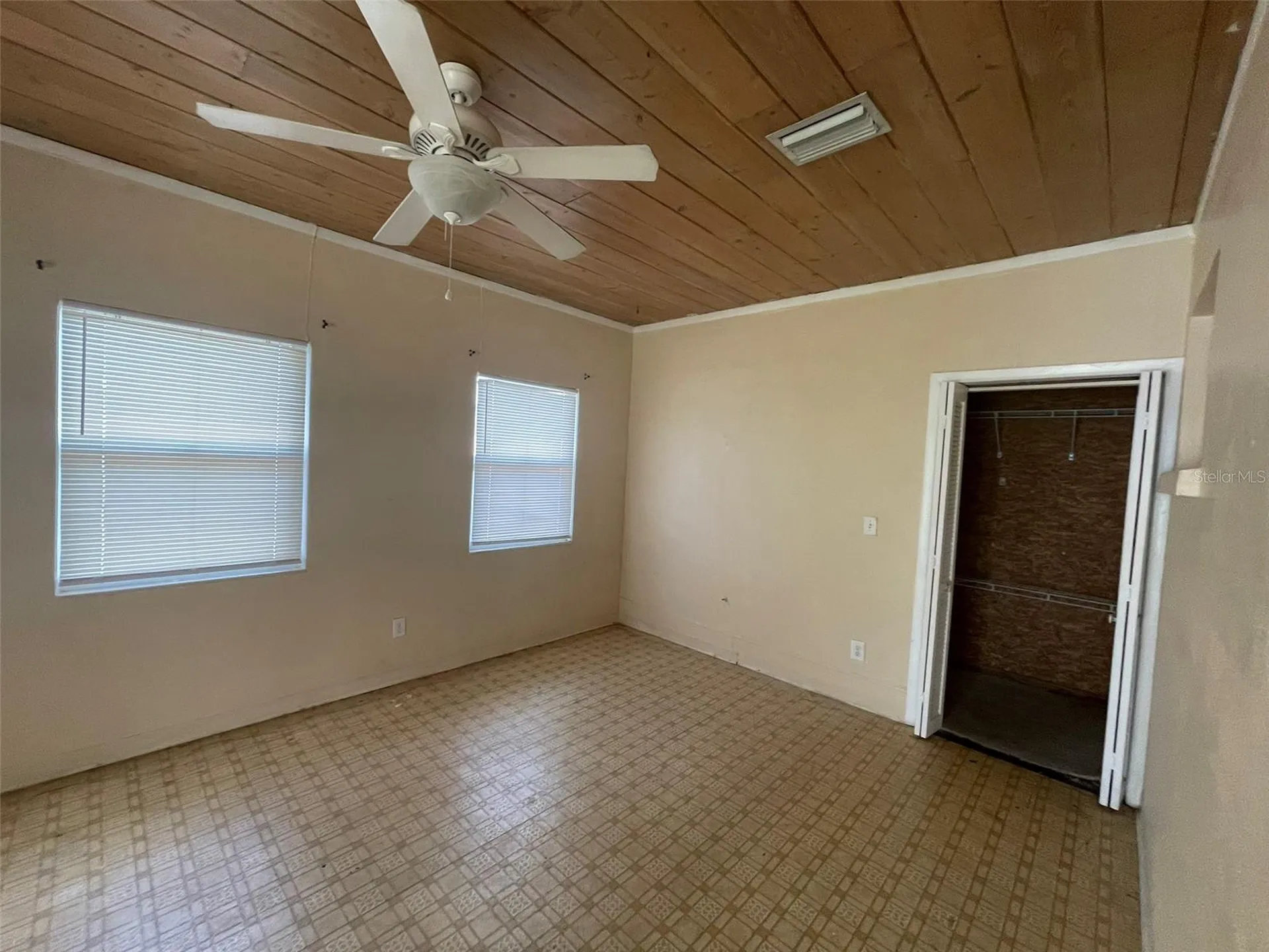 3305 13th Avenue W Bradenton FL 34205