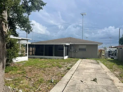 3305 13th Avenue W Bradenton FL 34205