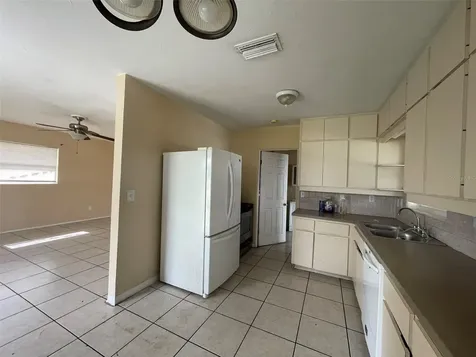 3305 13th Avenue W Bradenton FL 34205