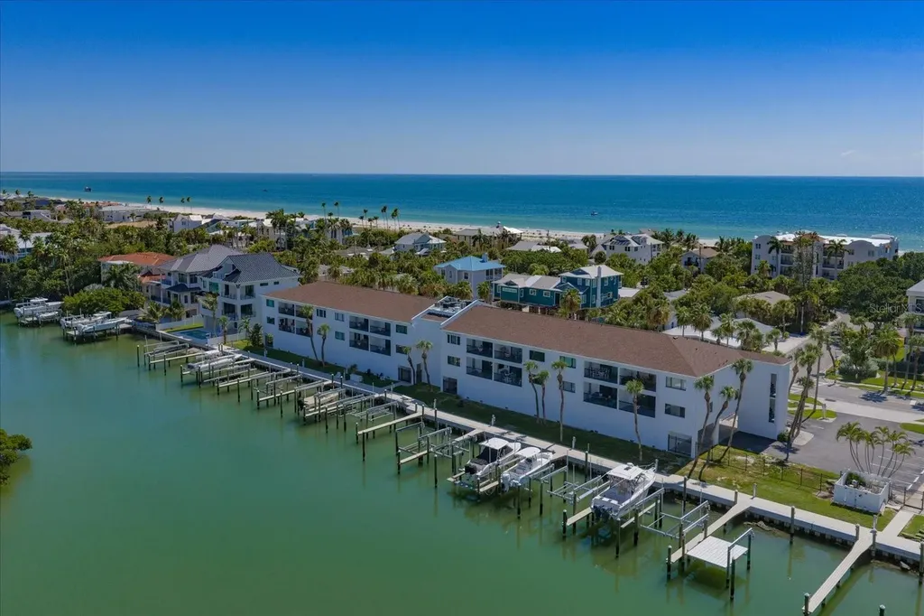 3111 Pass A Grille Way St Petersburg FL 33706