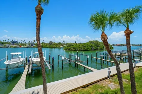 3111 Pass A Grille Way St Petersburg FL 33706