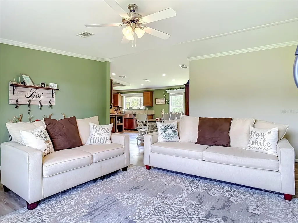 353 Uranus Trail Osteen FL 32764