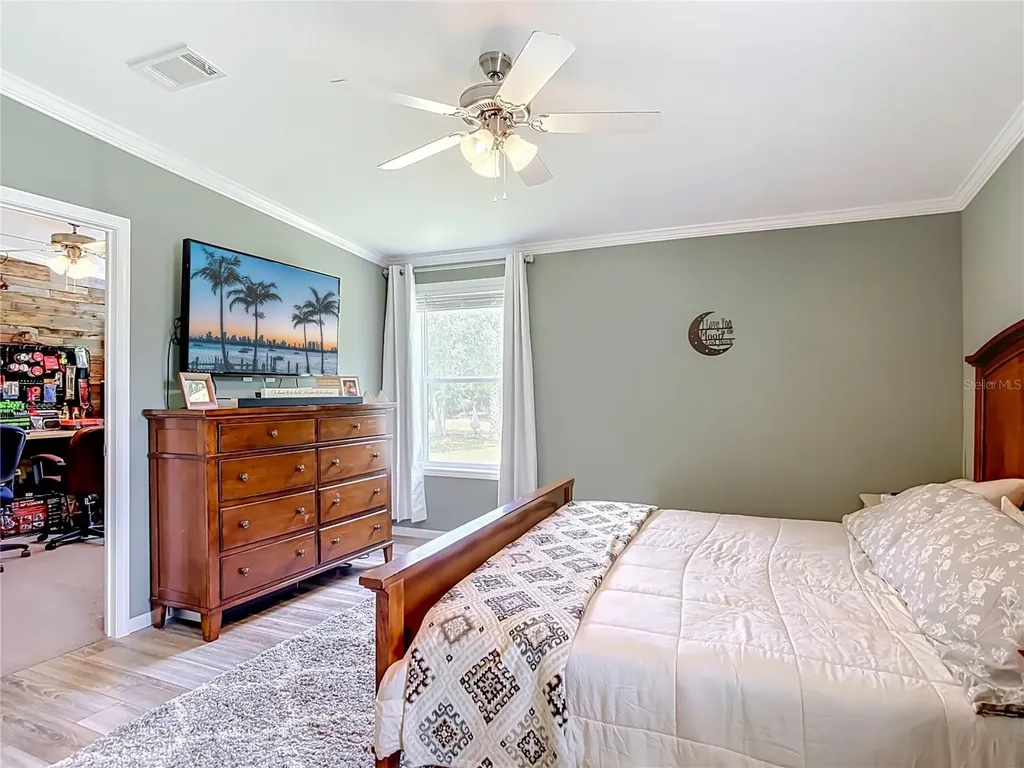 353 Uranus Trail Osteen FL 32764