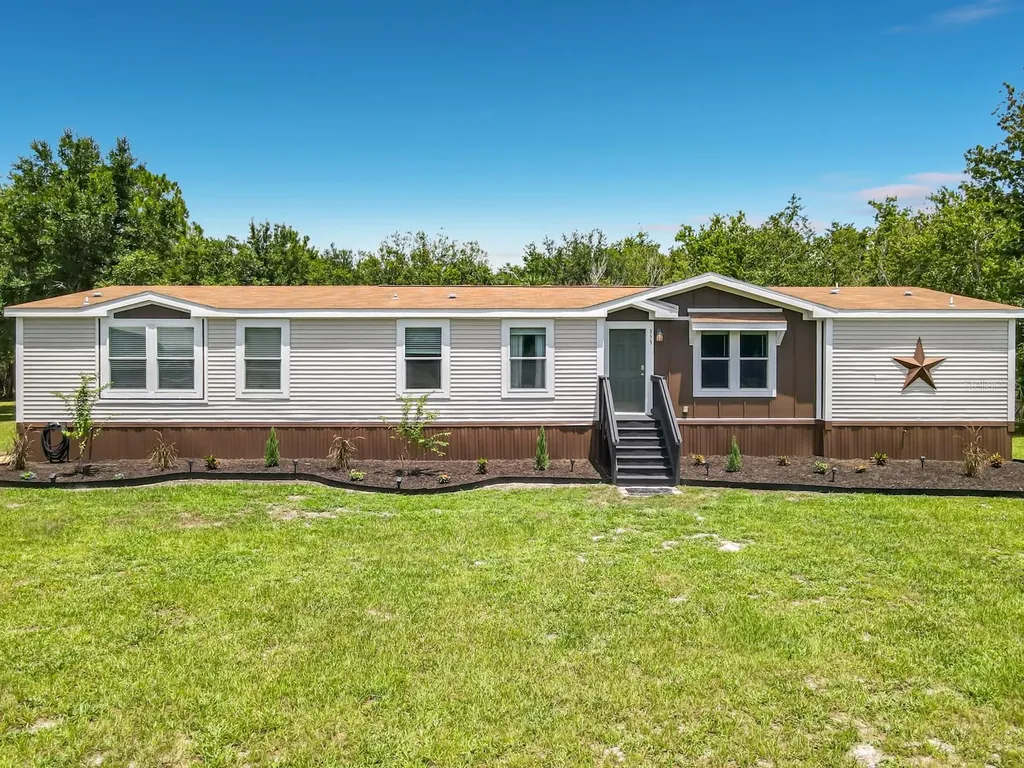 353 Uranus Trail Osteen FL 32764